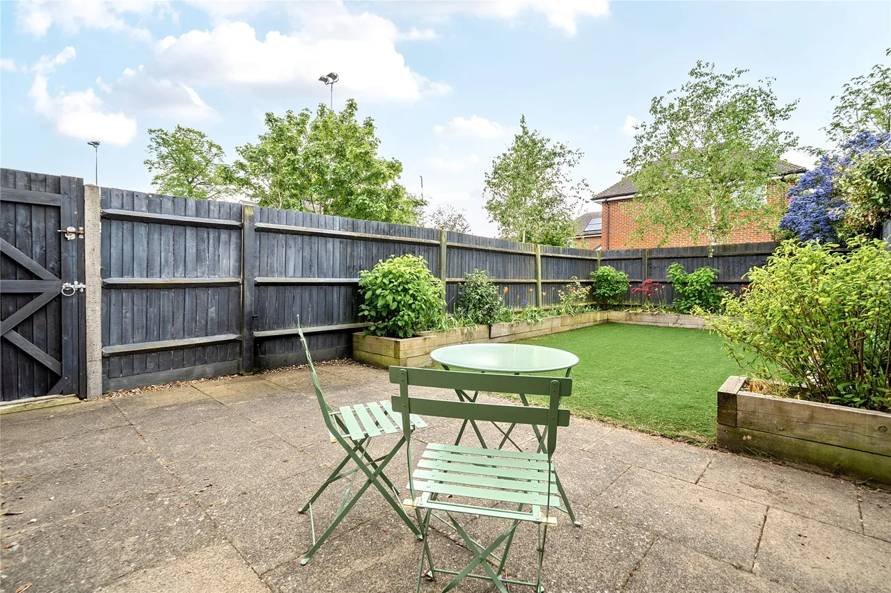 Mole Place, West Molesey, KT8, photo 3