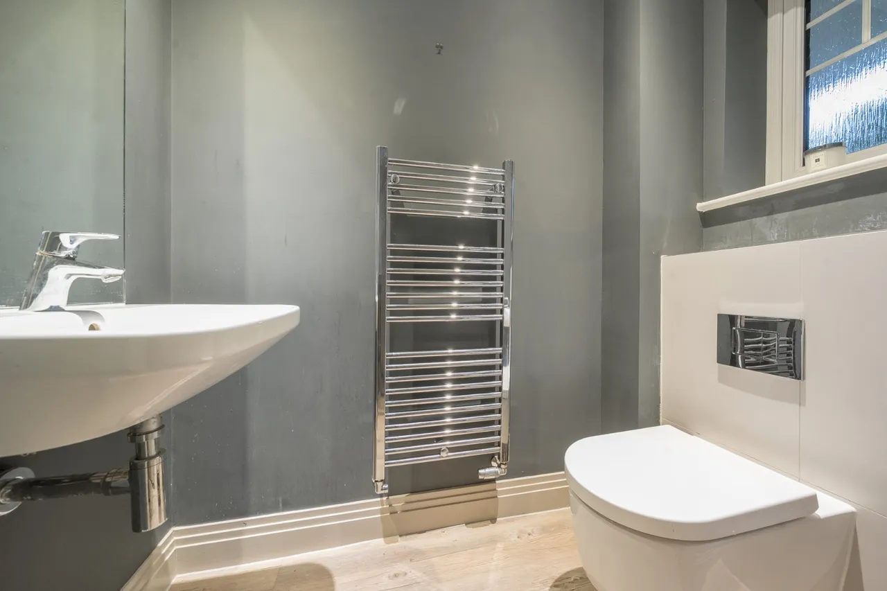 Mole Place, West Molesey, KT8, photo 8