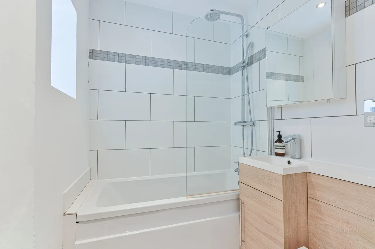 Flat 1, 27 Craster Road, London, photo 11