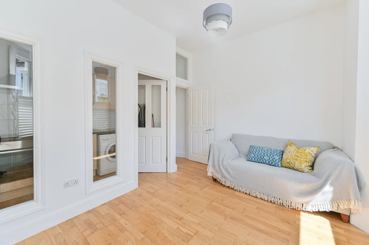 Flat 1, 27 Craster Road, London, photo 4