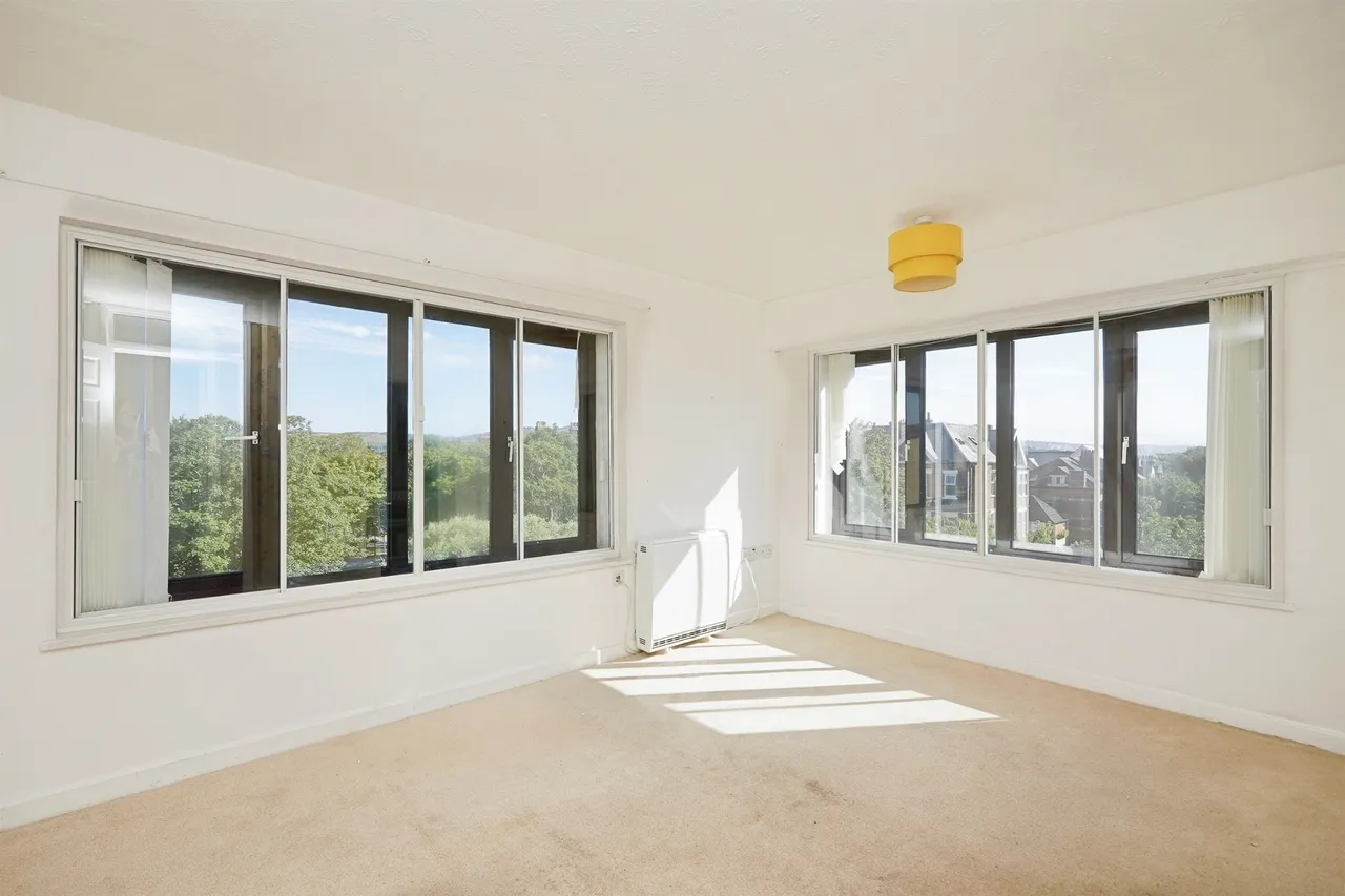 Court Place, Folkestone, CT20, photo 3