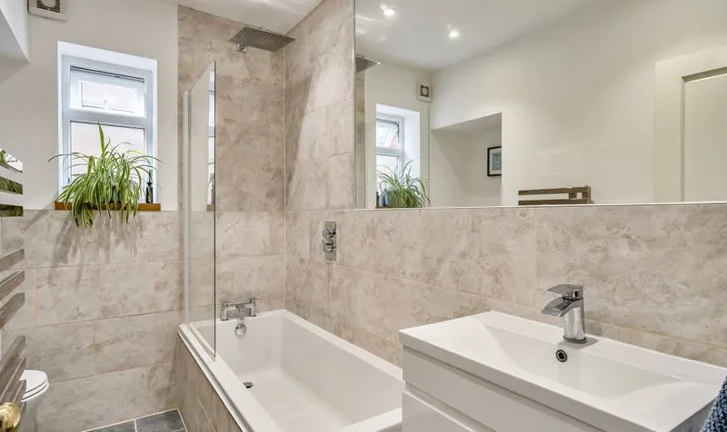 Upper Court Road, Epsom, KT19, photo 5