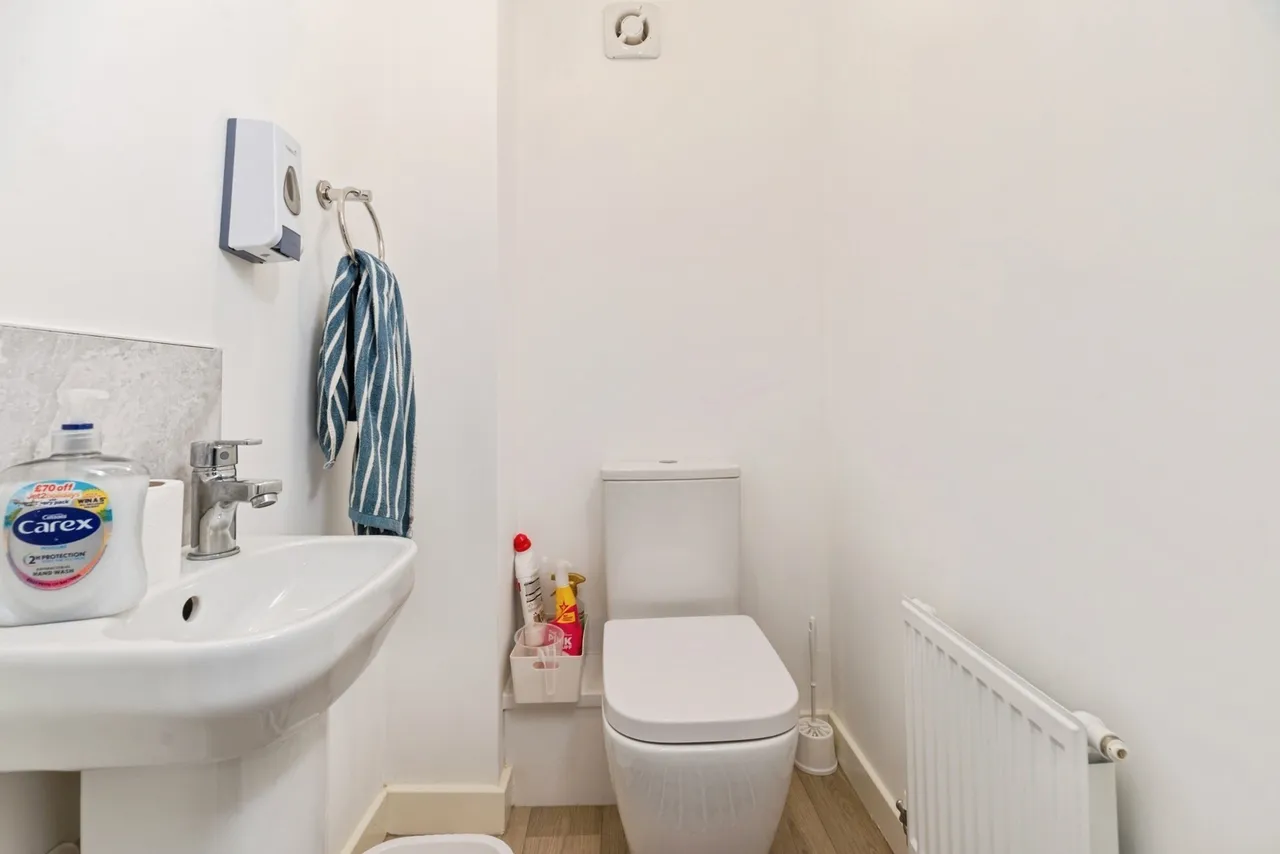 Moseley Close, MIDDLESBROUGH, Cleveland, TS8, photo 5