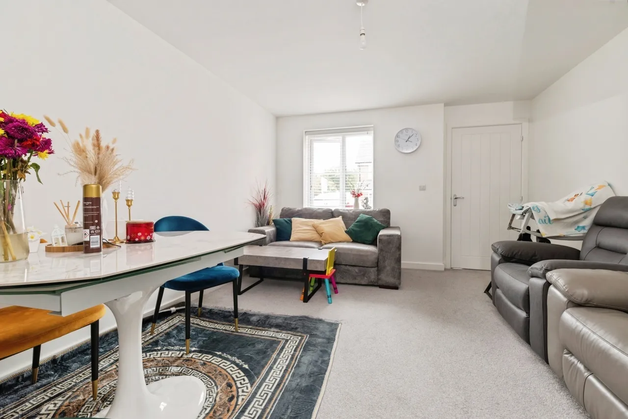 Moseley Close, MIDDLESBROUGH, Cleveland, TS8, photo 2