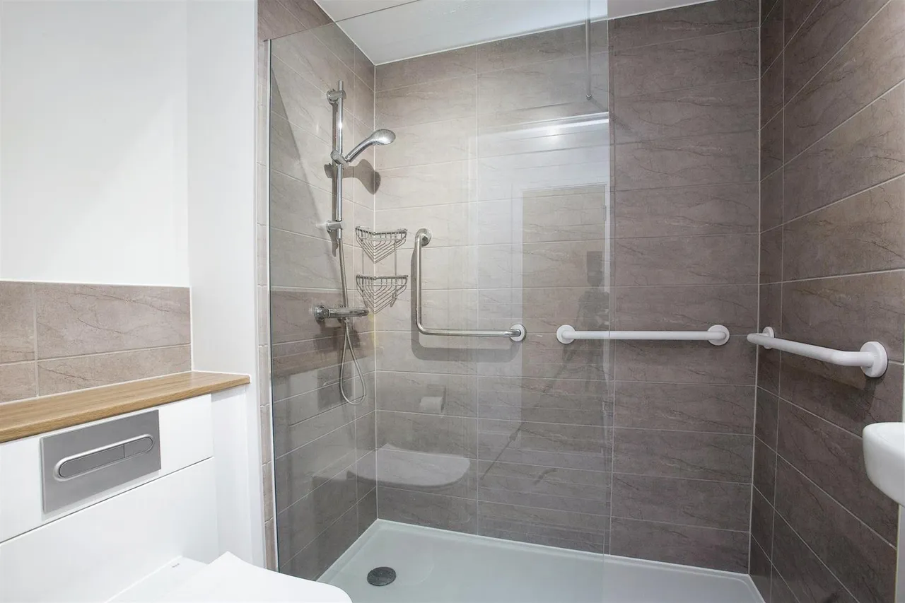 Sewardstone Road, Waltham Abbey, EN9, photo 6