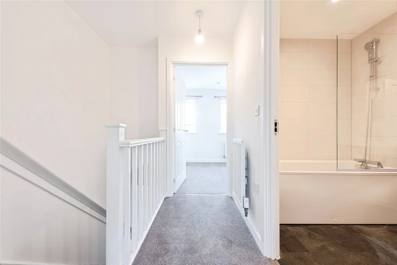 Chobham Road, Frimley, GU16, photo 9