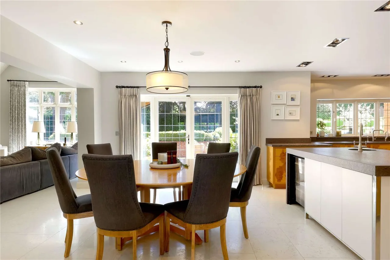 Grimms Hill, Great Missenden, Buckinghamshire, HP16 9BG, photo 10