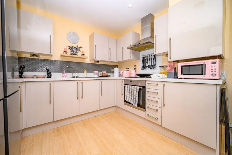 Bessemer Road, Welwyn Garden City AL7 1GJ, photo 2