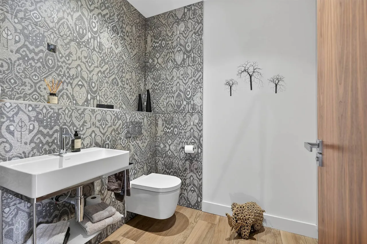 Ballynahatty Road, Belfast, BT8, photo 11