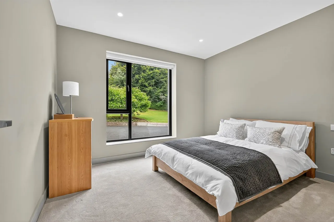 Ballynahatty Road, Belfast, BT8, photo 38
