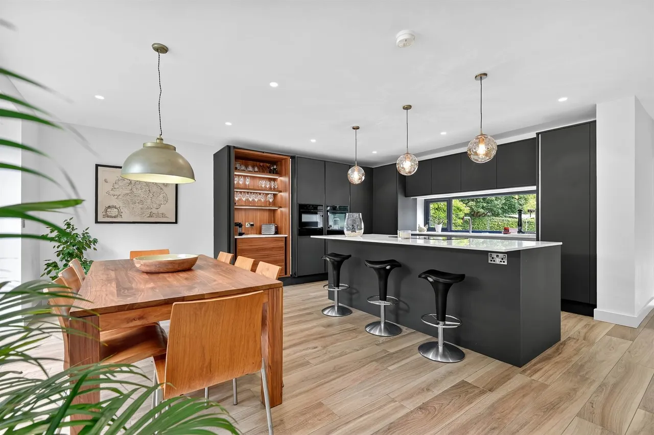 Ballynahatty Road, Belfast, BT8, photo 19