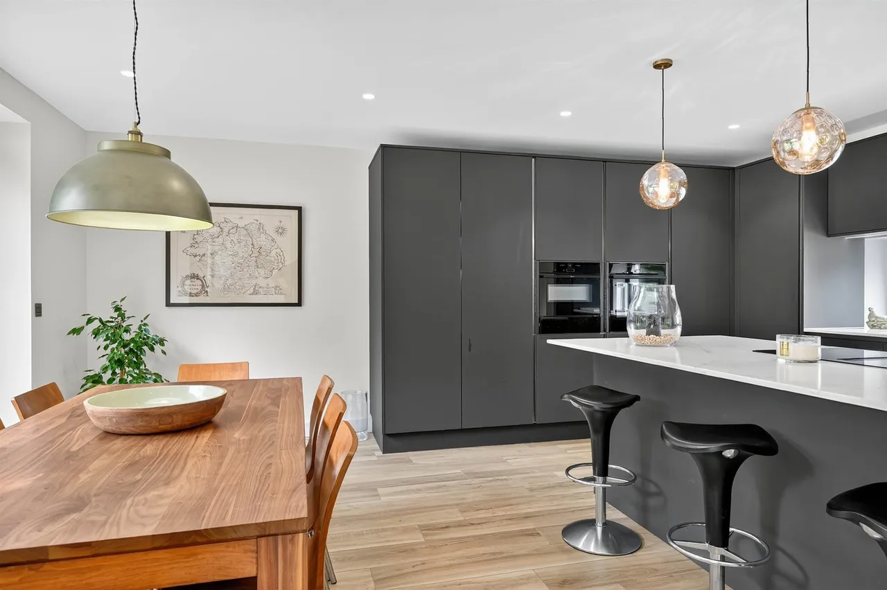 Ballynahatty Road, Belfast, BT8, photo 25
