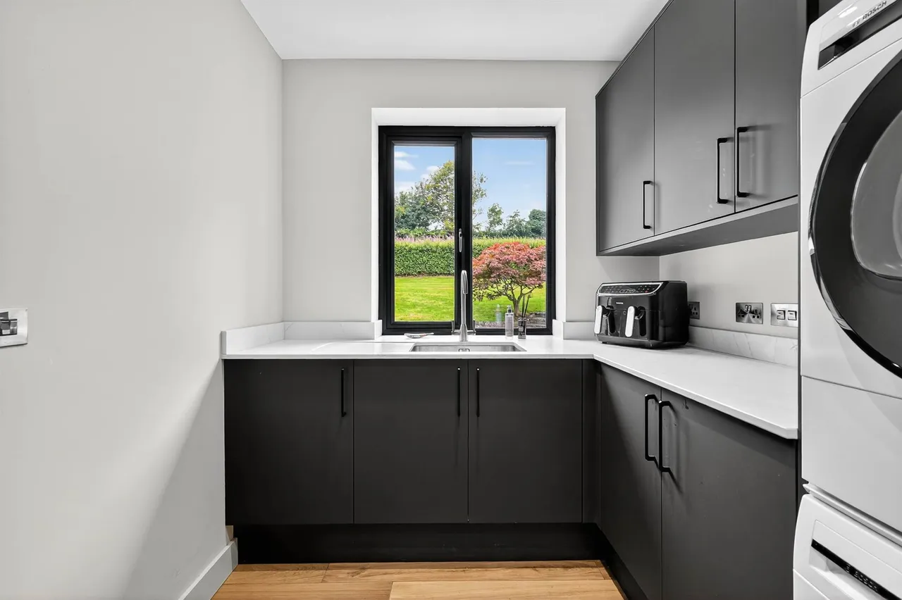 Ballynahatty Road, Belfast, BT8, photo 13