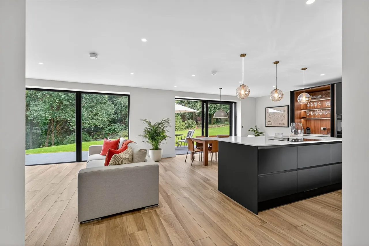 Ballynahatty Road, Belfast, BT8, photo 15