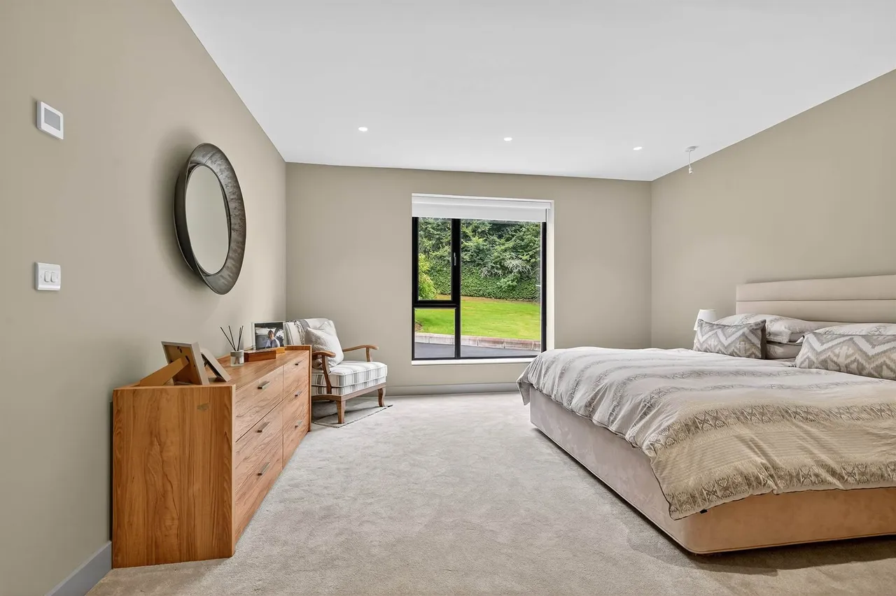 Ballynahatty Road, Belfast, BT8, photo 32