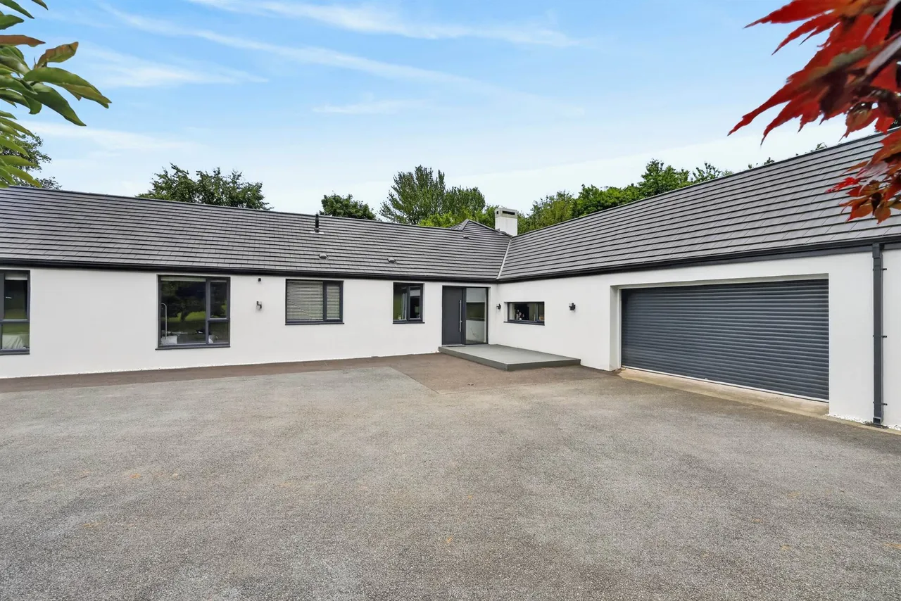 Ballynahatty Road, Belfast, BT8, photo 49