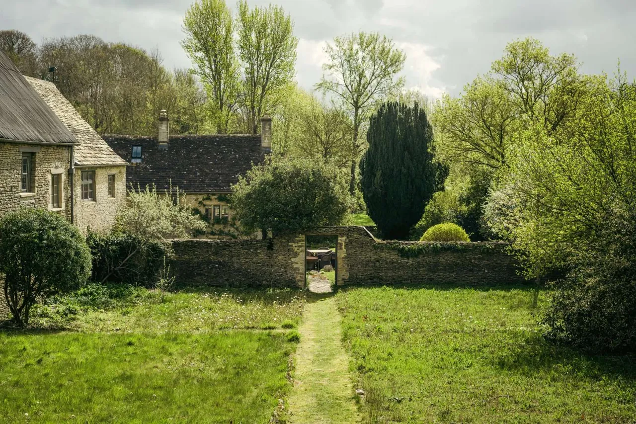 Shilton, Burford, OX18, photo 25