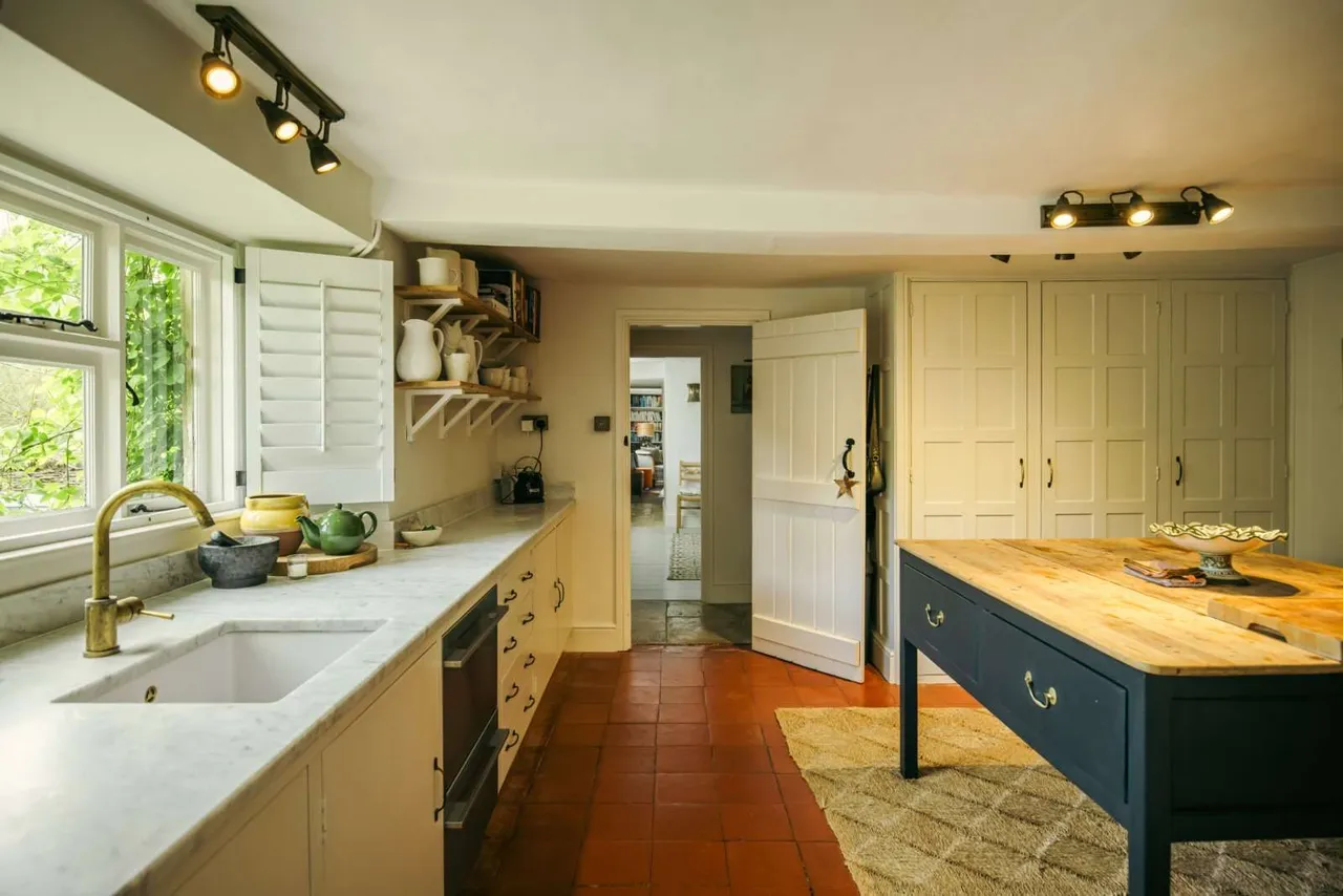 Shilton, Burford, OX18, photo 9