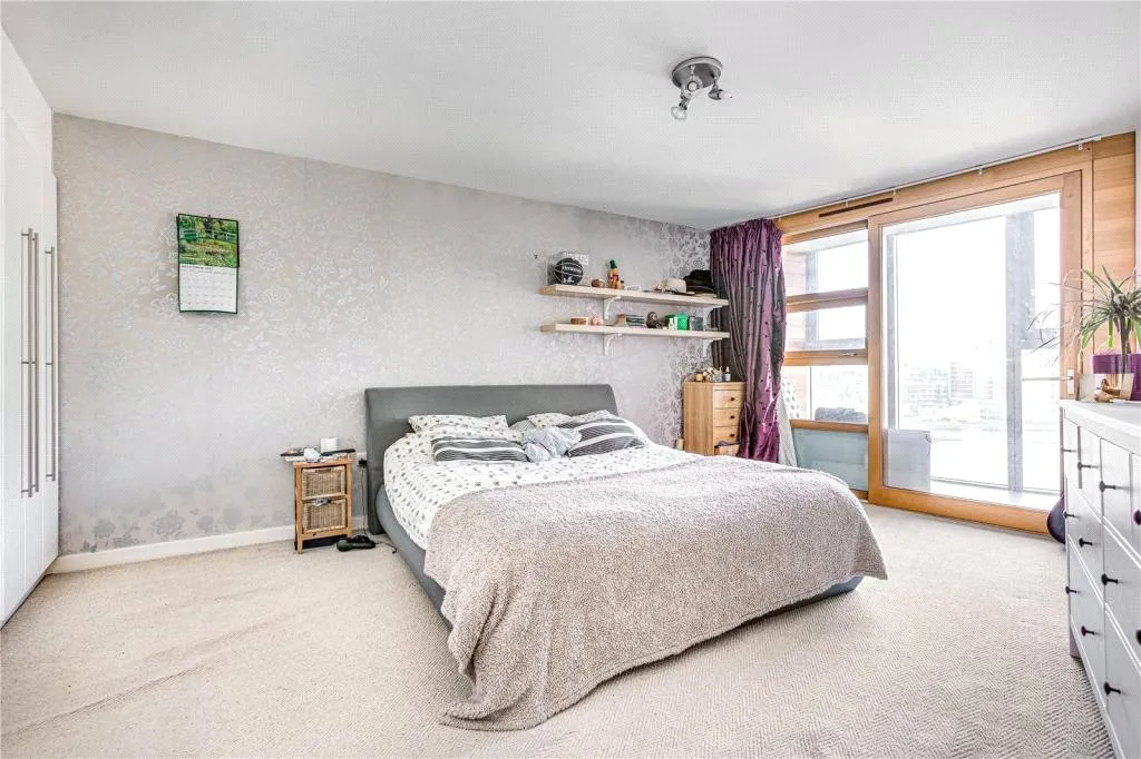 Lombard Road, London, SW11 3RF, photo 4
