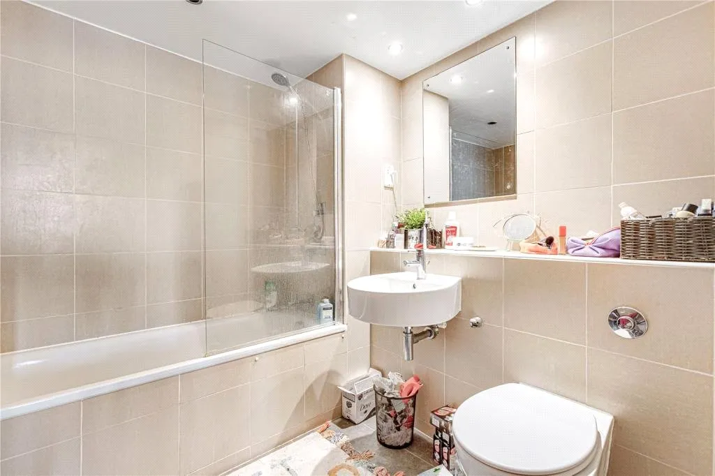 Lombard Road, London, SW11 3RF, photo 6