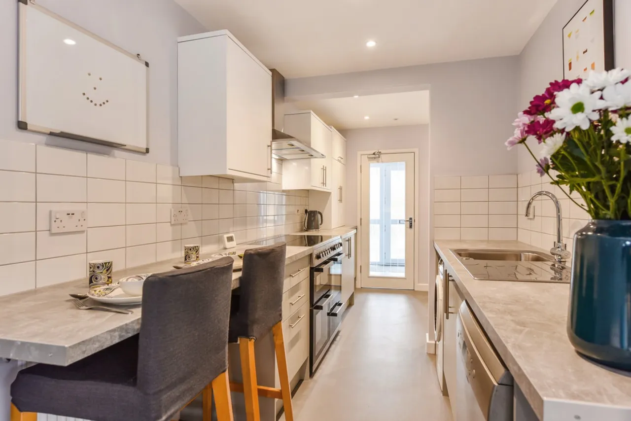 Imber Road, Winnall, Winchester, photo 9