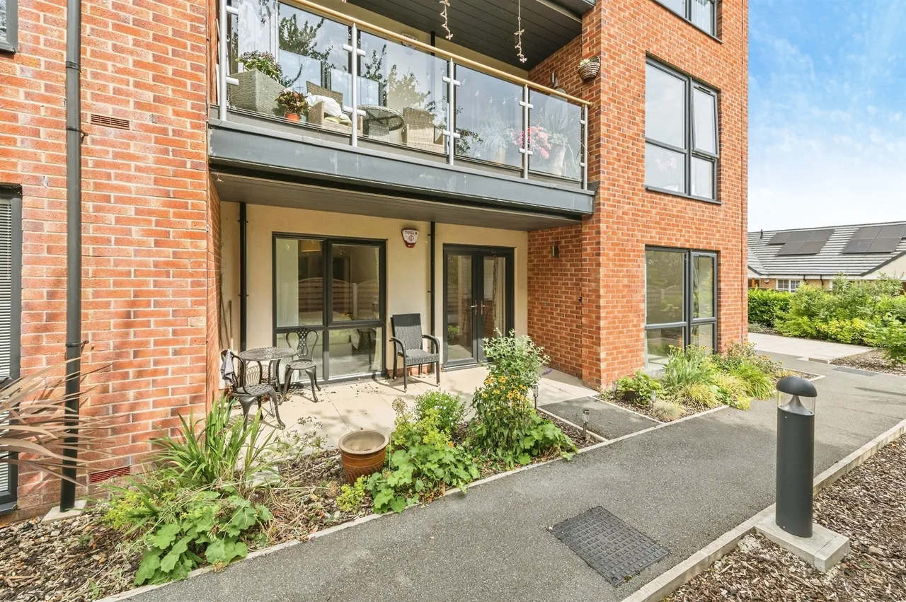Waterton Gardens, Walton, WF2, photo 15