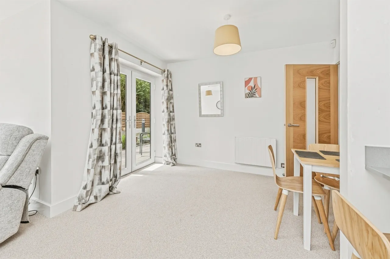 Waterton Gardens, Walton, WF2, photo 12