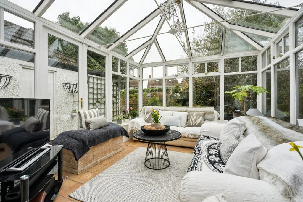 Wharf Lane, Bourne End SL8 5RU, photo 12