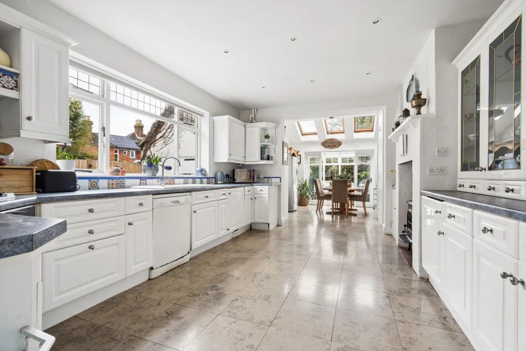 Wharf Lane, Bourne End SL8 5RU, photo 9