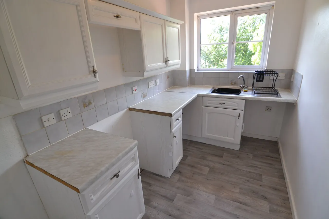 2 bed flat to rent — Morville Croft, Bilston, Wolverhampton, WV14 0UG