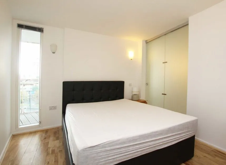 Prestons Road, Canary Wharf, E14, photo 5