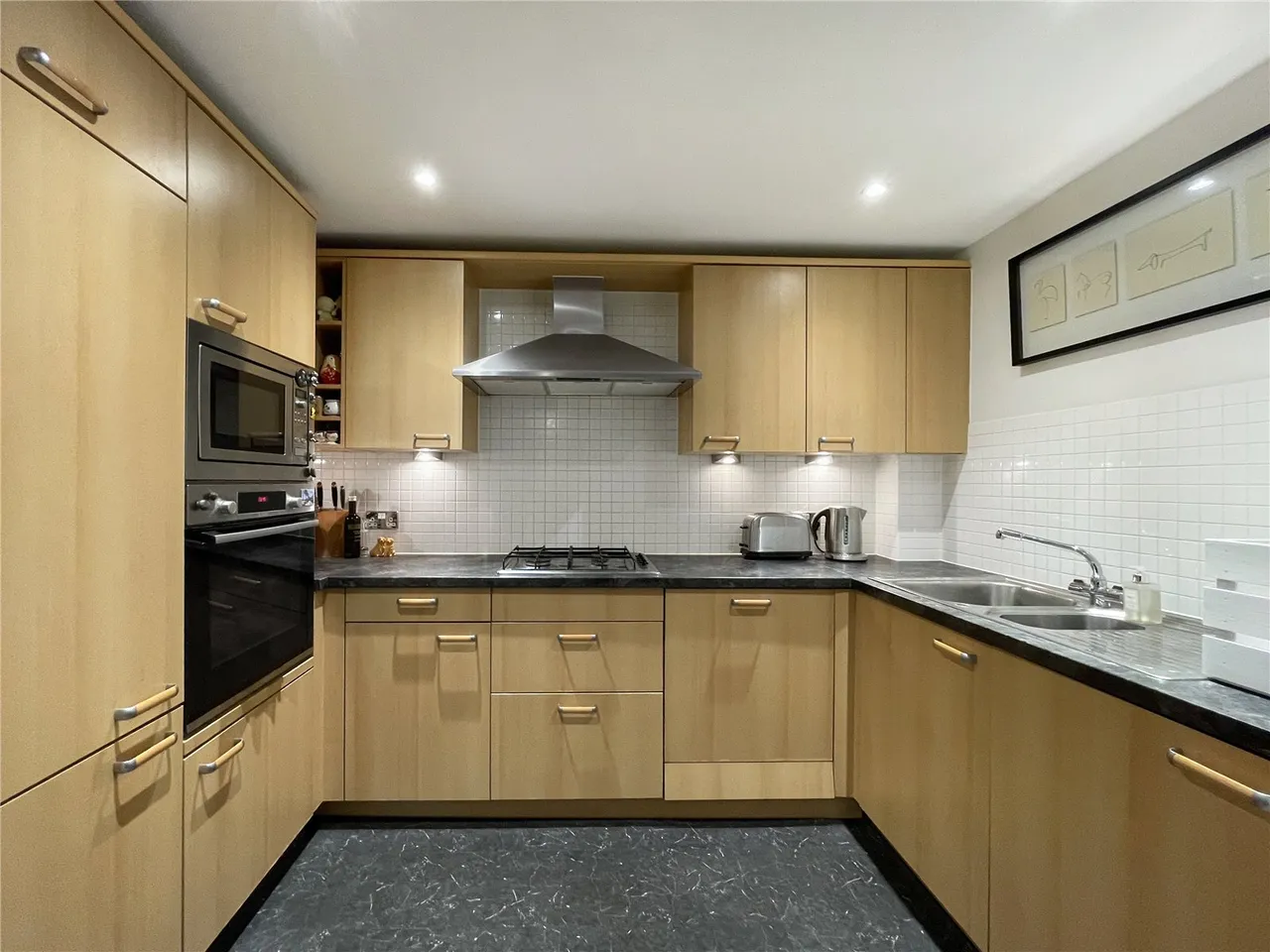 Wellington Road, Hampton Hill, London, TW12 1JB, photo 4