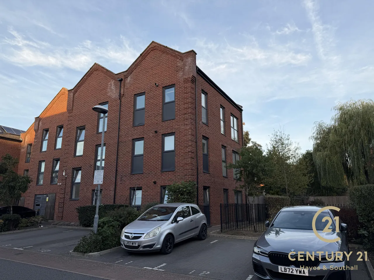Otter Way, UB7, photo 10