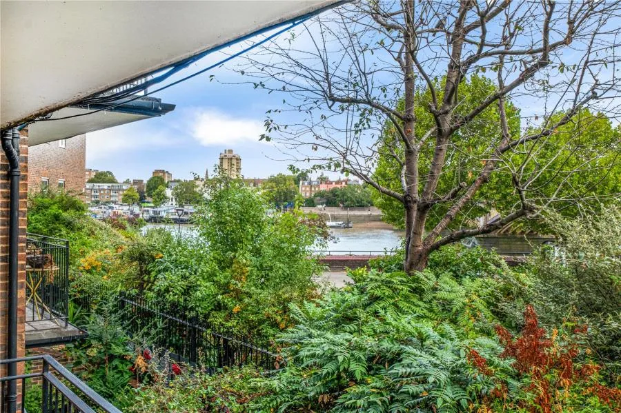 Paveley Drive, London, SW11, photo 4