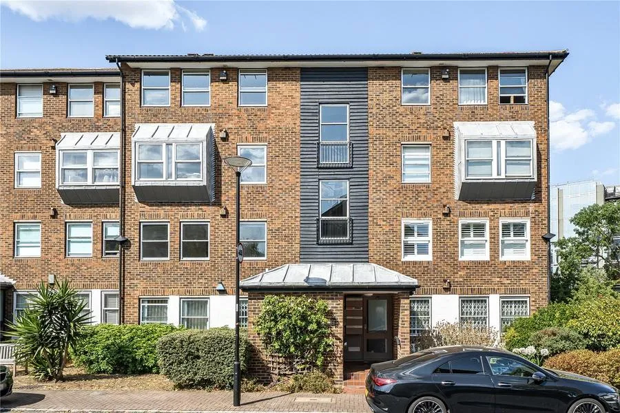 Paveley Drive, London, SW11, photo 13