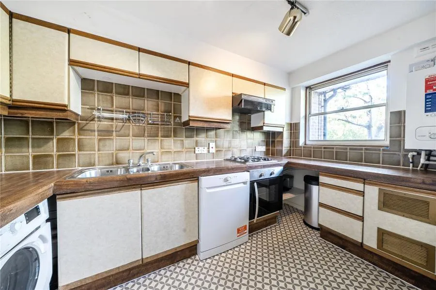 Paveley Drive, London, SW11, photo 5