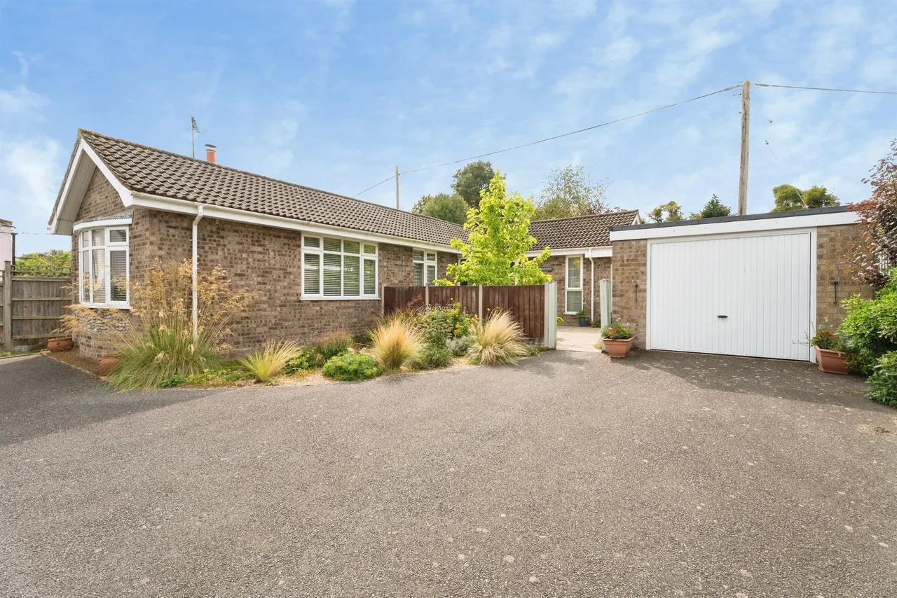 3 bed house for sale, Norwich Road, Corpusty, NR11