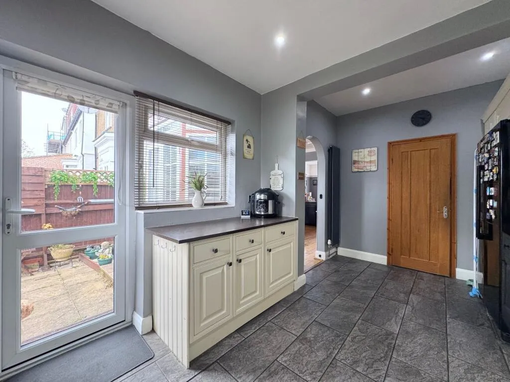 Sefton Avenue, Mill Hill, NW7, London, photo 6