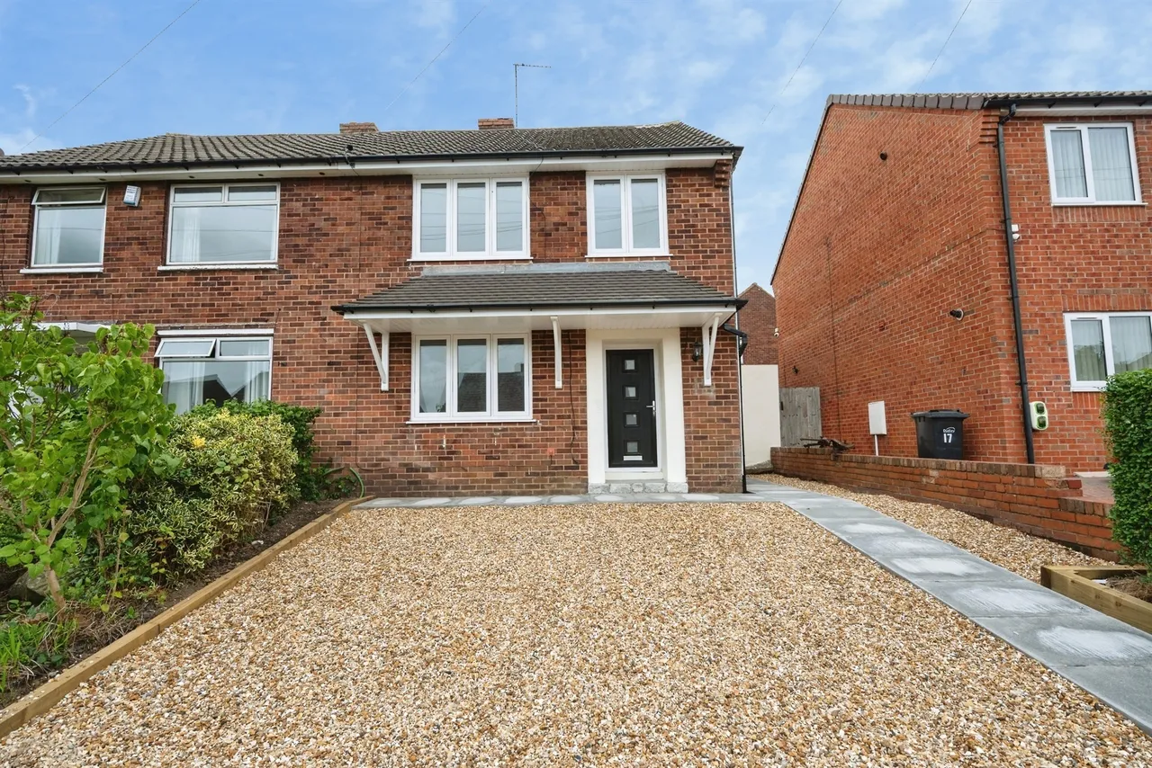 3 bed house for sale, Bell Street, Pensnett, DY5