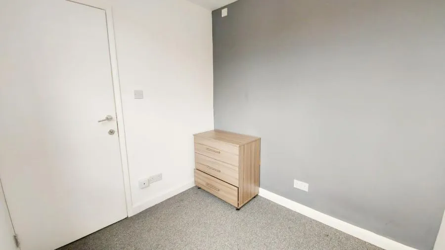 Chelmer Road, extra storage room, CM2, photo 3
