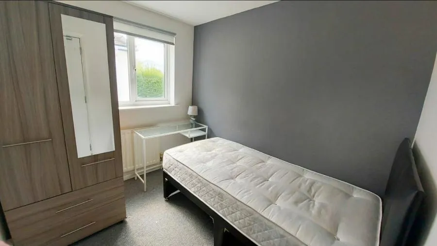 Chelmer Road, extra storage room, CM2, photo 2