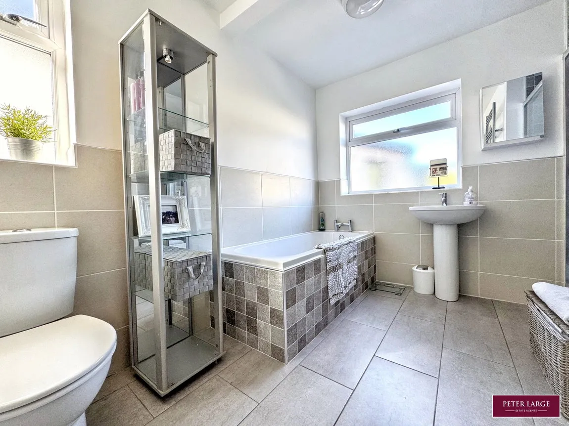 Tudor Avenue, Prestatyn, Denbighshire, LL19 9HN, photo 10