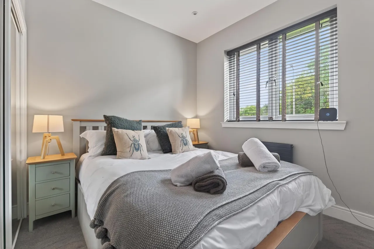Duddingston Row, Edinburgh, EH15, photo 32