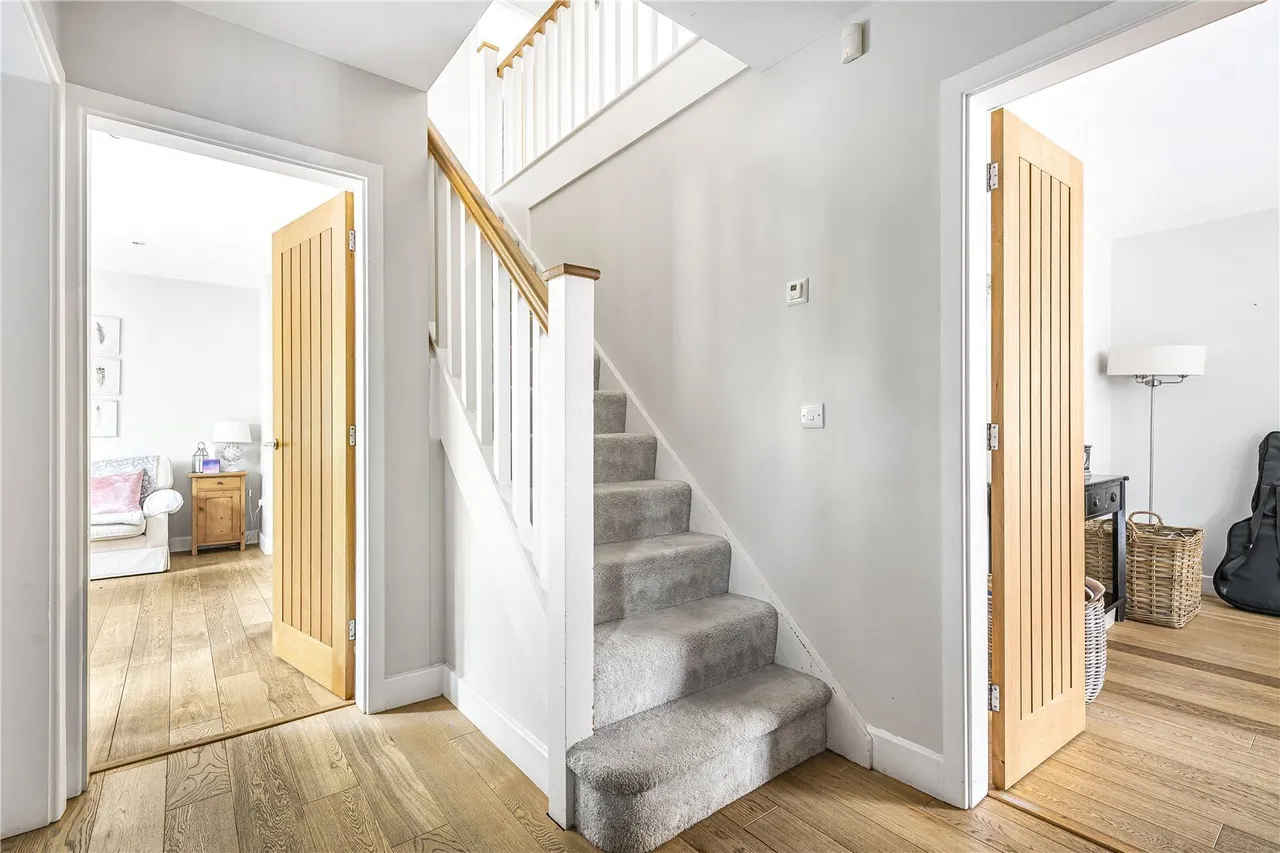 Church Hill, Hollowell, NN6, photo 6