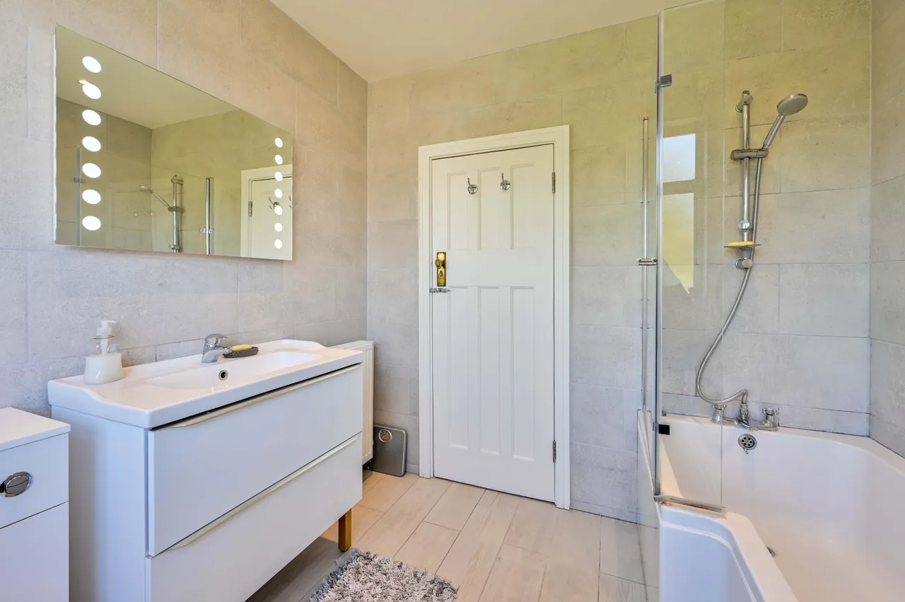 48 Westway, London, photo 12