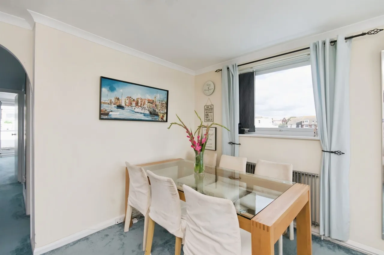Clifford Road, Bexhill-On-Sea, TN40, photo 8