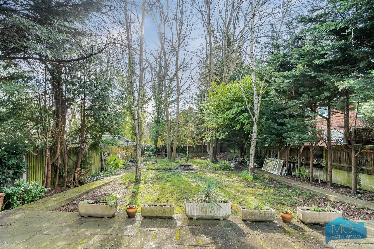 Abercorn Road, Mill Hill, NW7, photo 2