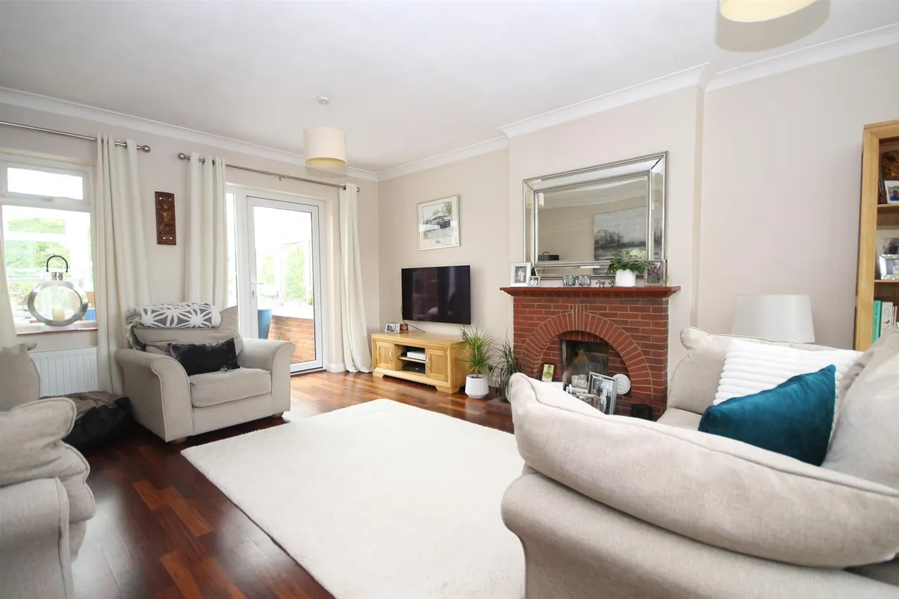 Strathcona Avenue, Little Bookham, KT23, photo 10