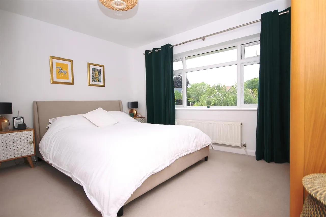 Strathcona Avenue, Little Bookham, KT23, photo 6