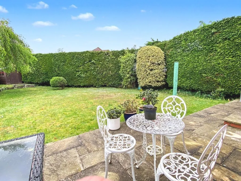 Strathcona Avenue, Little Bookham, KT23, photo 14